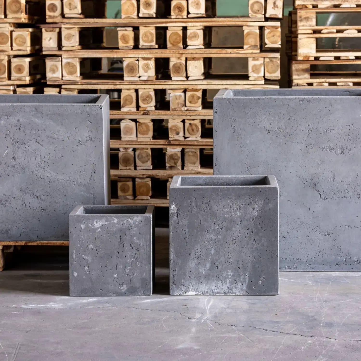 Cubrosa | Onyx Dusk – 40cm Large Concrete Square Planter – 38L Block Plant Pot